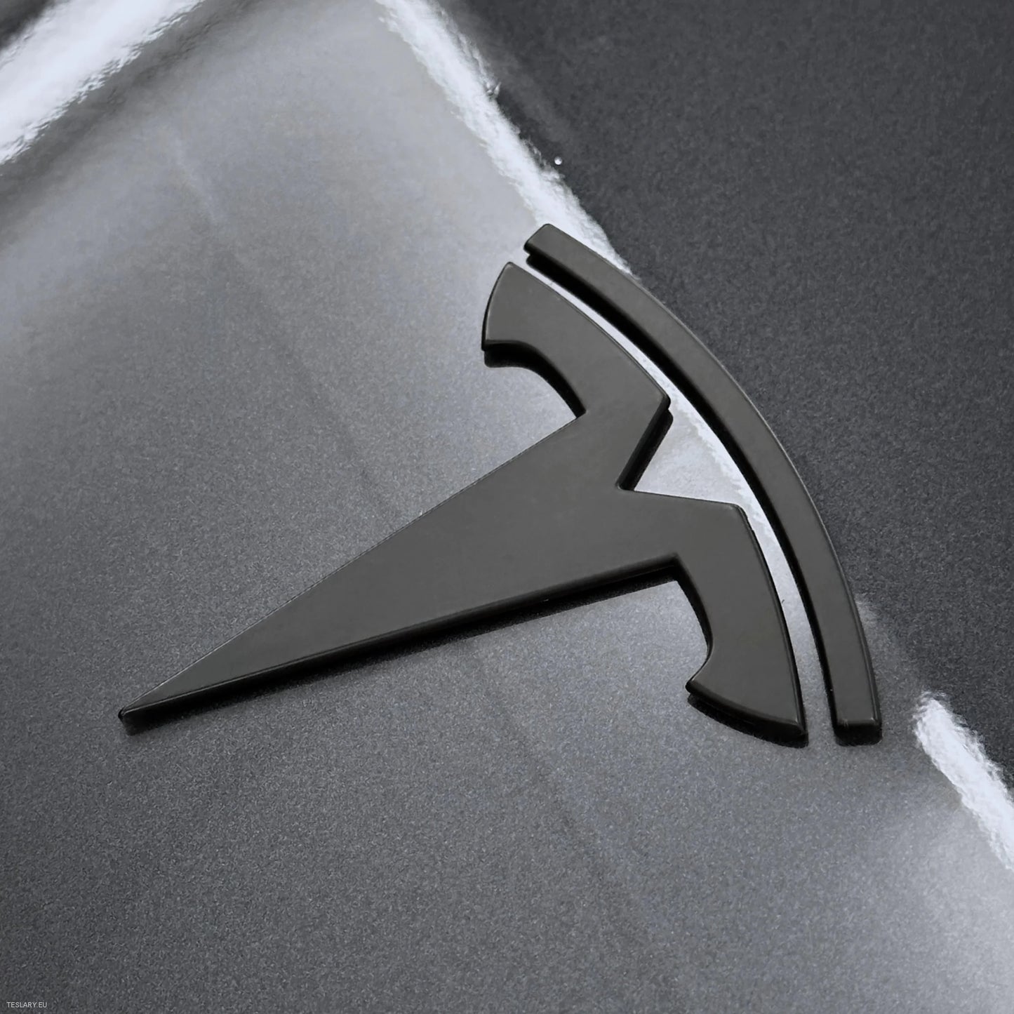 Tesla Model 3/Y Front Logo Black, Carbon, Chrome, Red