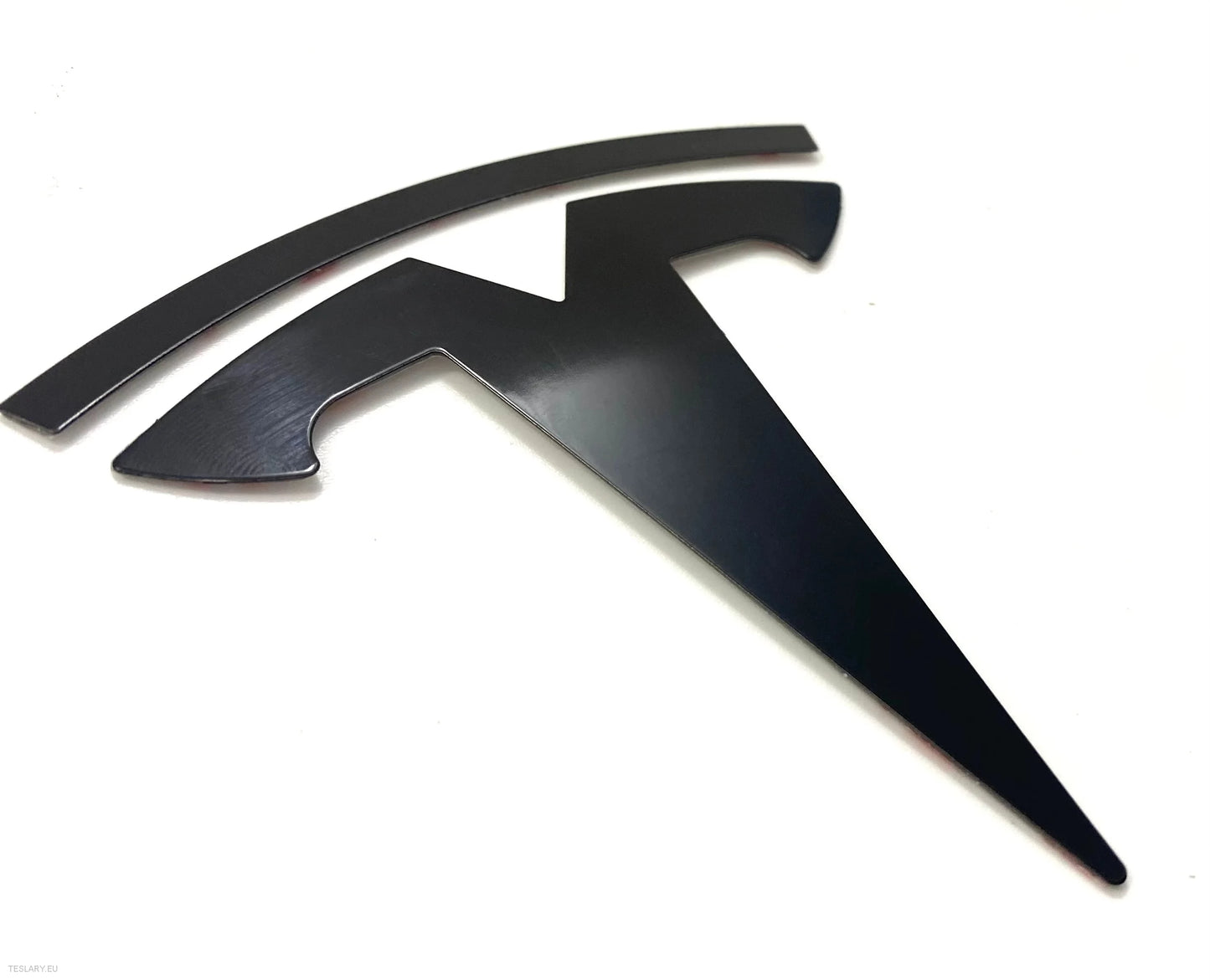 Tesla Model 3/Y Front Logo Black, Carbon, Chrome, Red