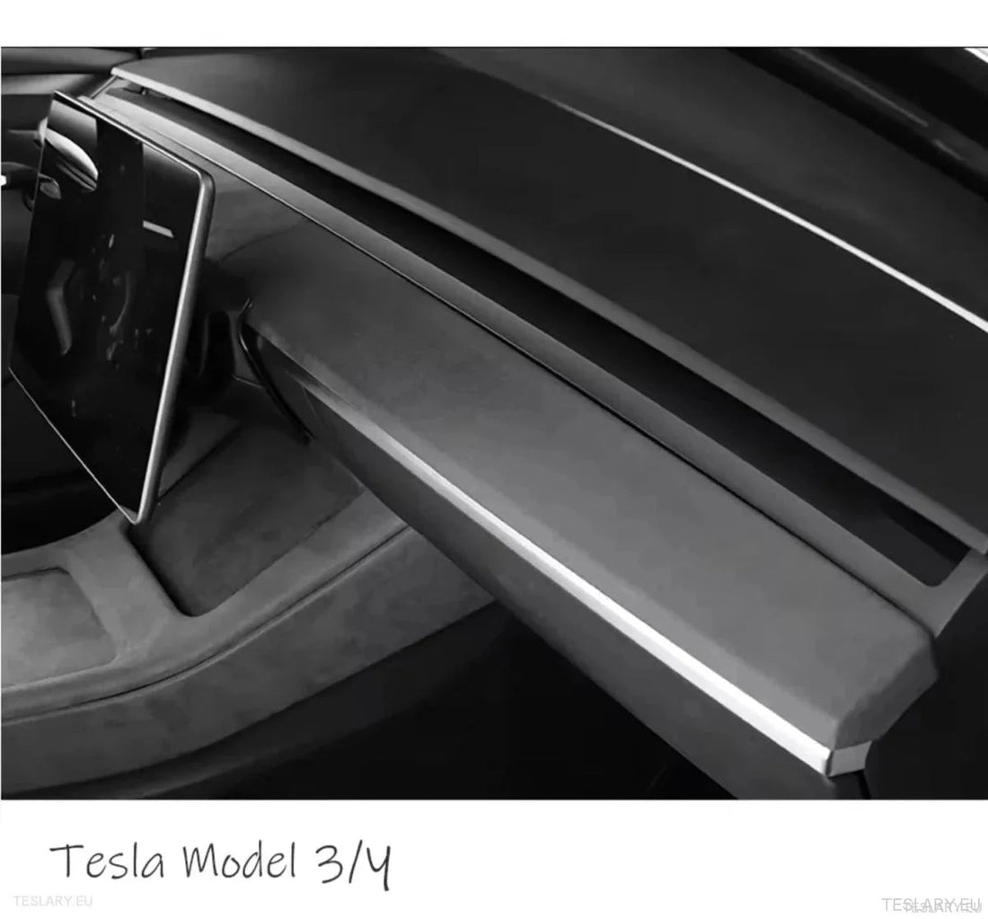 Îmbunătățește interiorul Tesla-ului cu accesorii premium