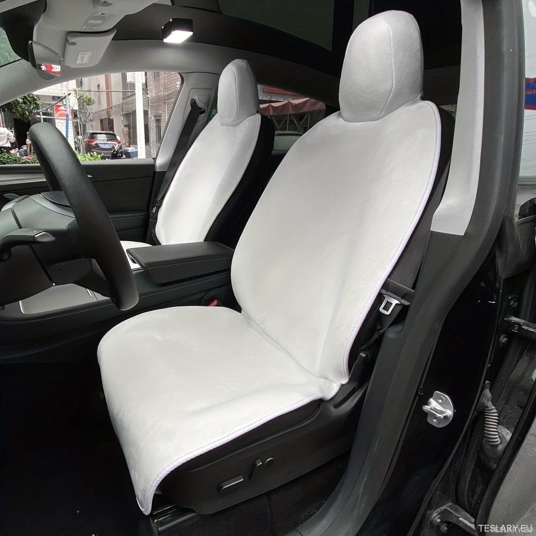 Waarom Protective Seat Covers Essentieel Zijn voor Tesla?