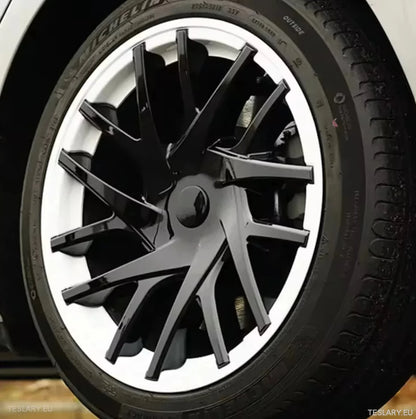 18" Tesla 3 Highland helfelg lys sort/hvit hjulkapsel