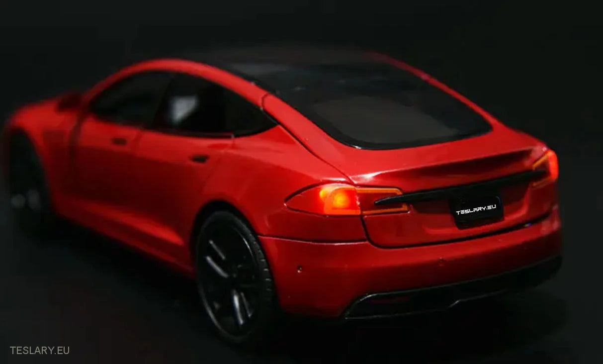 Teslas modellbil 1:24 uoffisiell versjon