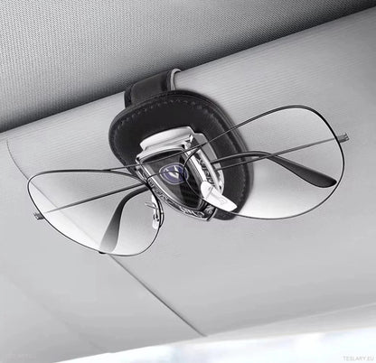 Carbon Fiber Style Sun Visor Clip for Tesla Models S/3/X/Y - TESLARY Tesla Shop Accessories Europe Nederlands Dublin Cork Ireland Deutschland Espana Alicante France Italia