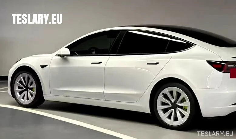 Tesla Modell 3 18" Helfelg sølvfargede og svarte sportsstilhjulkapsler